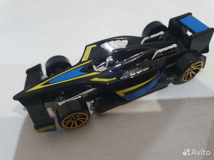 Hot wheels машинки