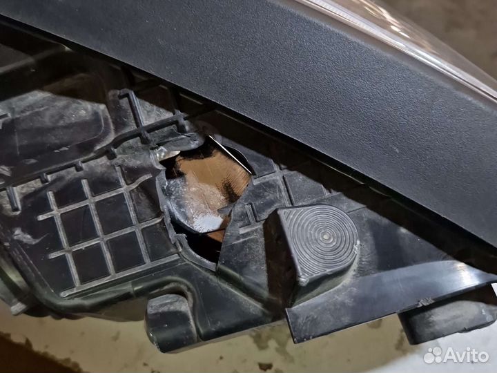 Левая фара hyundai santa fe 3