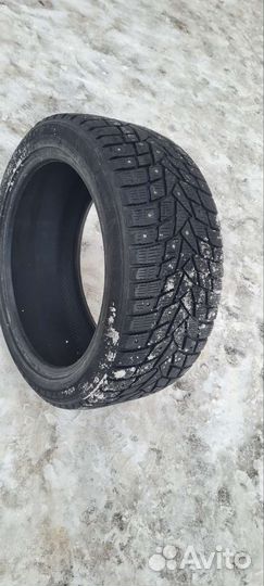Dunlop SP Winter Ice02 275/40 R19 и 275/40 R19 105T