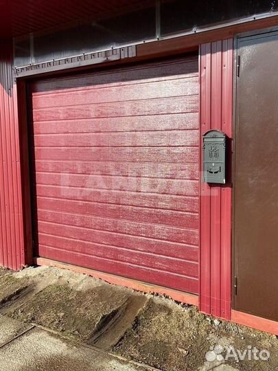 Секционные ворота