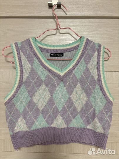 Жилетка вязаная