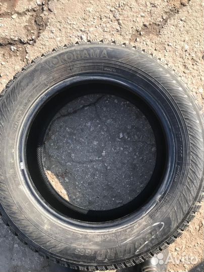 Yokohama Ice Guard IG65 215/60 R16