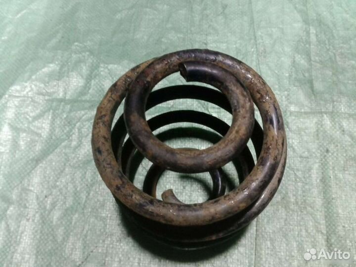 Пружина задняя Opel Kadett E