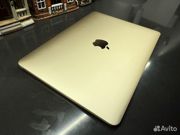 Macbook a1534 8/256gb