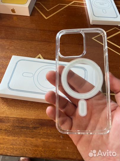 Чехол на iPhone 13 pro magsafe