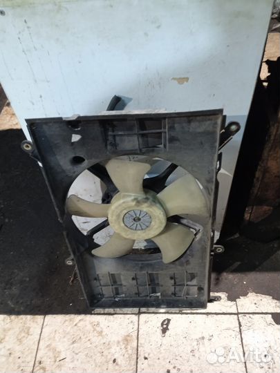 Вентилятор радиатора Mitsubishi Galant 8