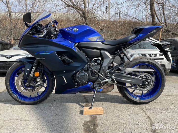 Yamaha YZF-R7