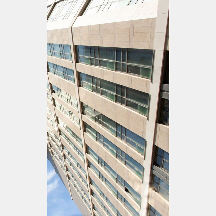 2-к. квартира, 97 м², 17/23 эт.