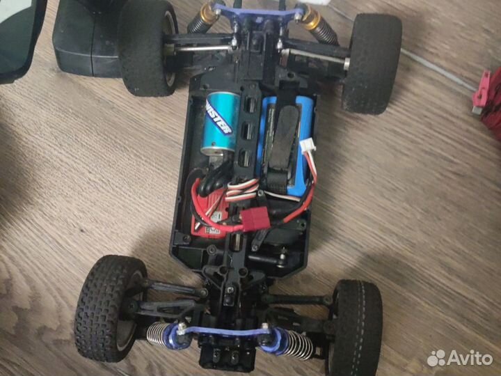 Машинка на радиоуправлении