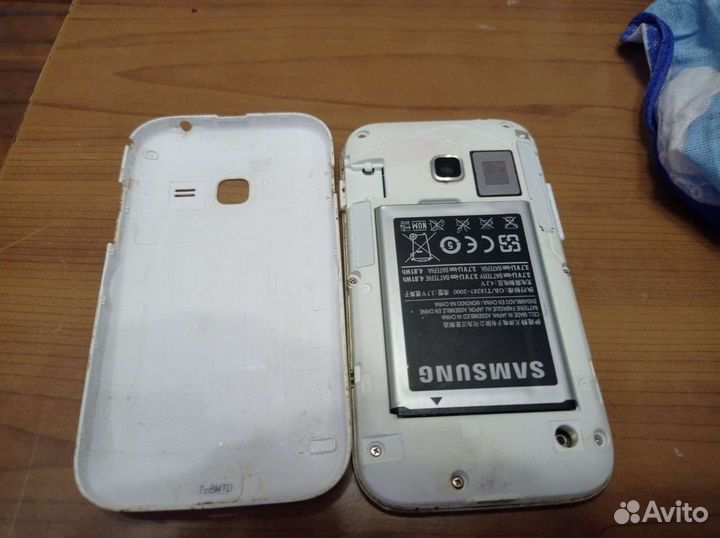 Телефон Samsung