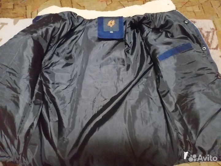 Пуховик тёмно-синий с мехом Новый