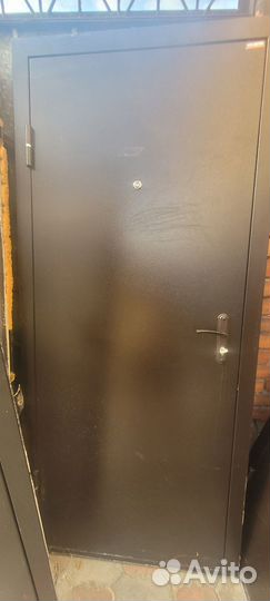 Дверь входная металлическая
