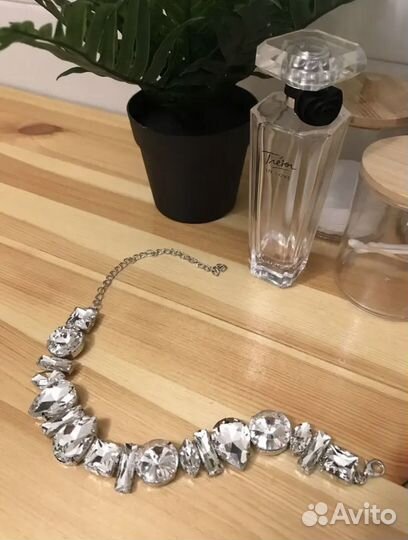 Колье чокер на шею