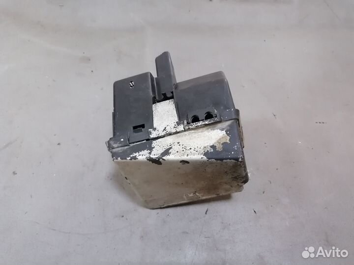 Корпус блока предохранителей Peugeot 206 1998-2012