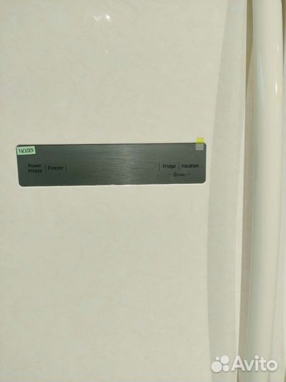 Холодильник Самсунг бежевый мрамор