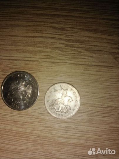 Значки монеты жетоны