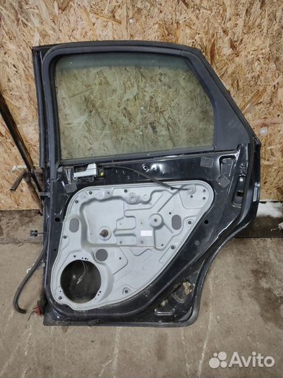 Дверь задняя правая в сборе Ford Focus 2, хэтчбек