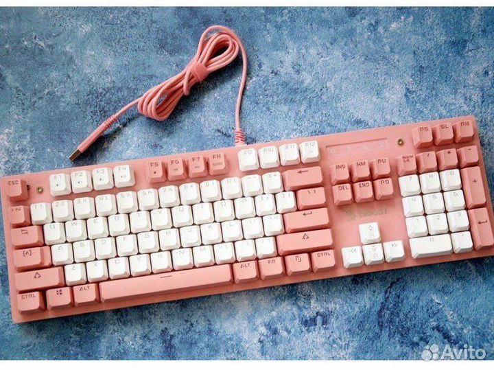 Игровая клавиатура Bloody B800 розовая