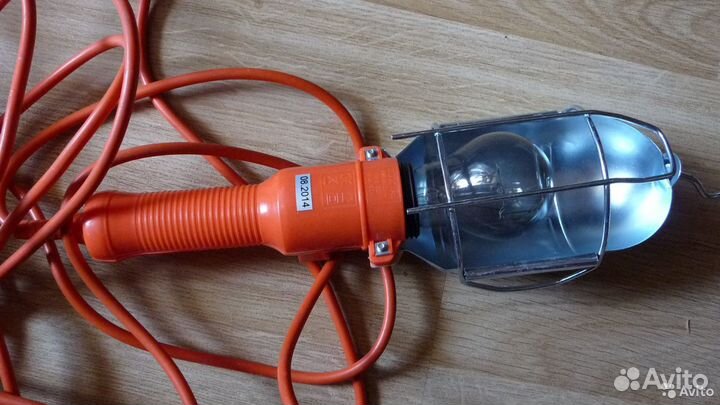 Лампа- подсветка 220в