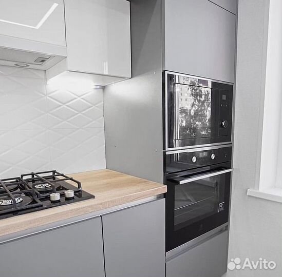 Кухонный гарнитур на заказ от фабрики