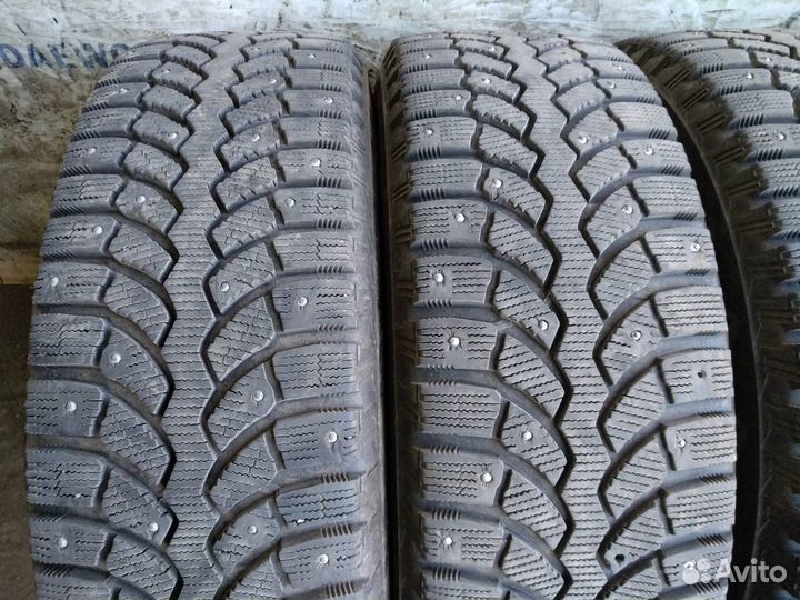 Bridgestone Blizzak Spike-01 205/65 R16 95T