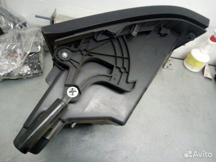 Бардачок Opel Astra H хэтчбек Z16XER 2004-2015