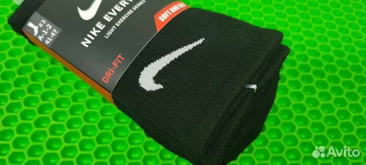 Носки nike everyday длинные черные и белые