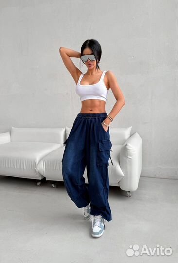 Джинсы стильные