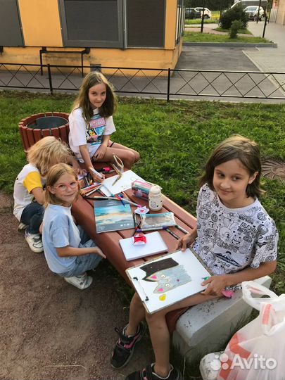 Педагог по рисованию и живописи для детей