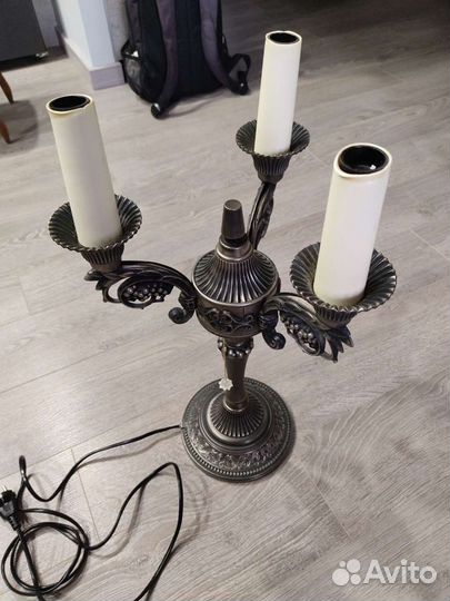 Настольная лампа времен СССР