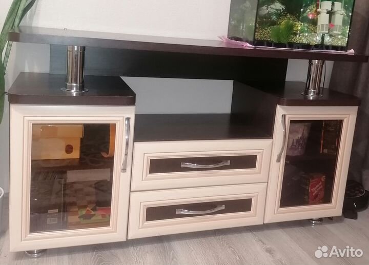 Тумба под телевизор