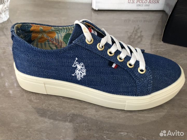 Вещи и обувь бренда U.S. Polo assn