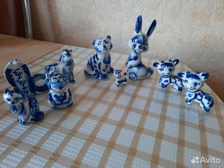 Фигурки Гжель