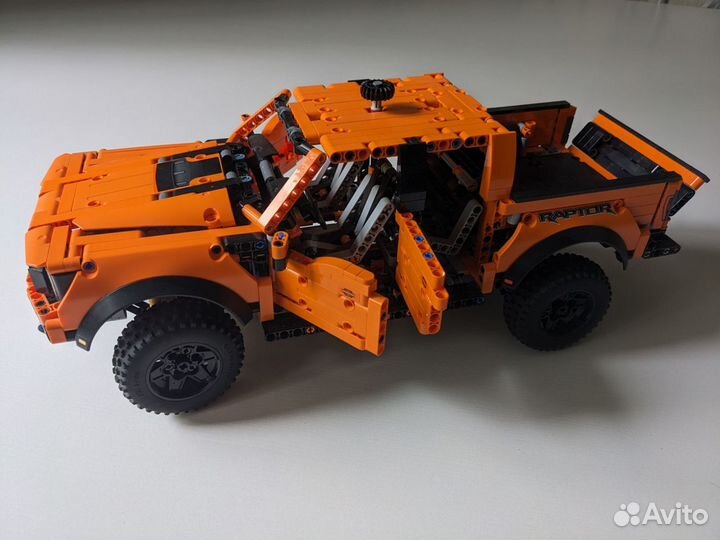 Lego technic Ford Raptor 42126