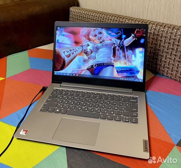 Ноутбук Lenovo в отличном состоянии, SSD, AMD-A4