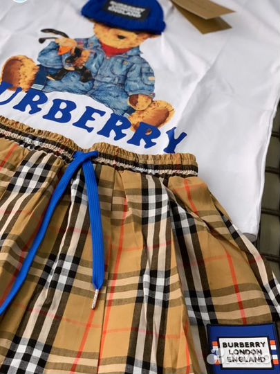 Костюм для девочки Burberry