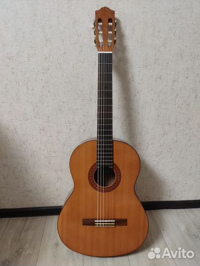 Классическая гитара yamaha c40
