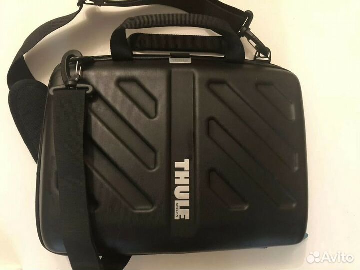 Чехол Thule Gauntlet MacBook Pro 13 б.у