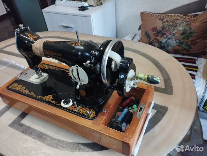 Швейная машинка подольская ручная