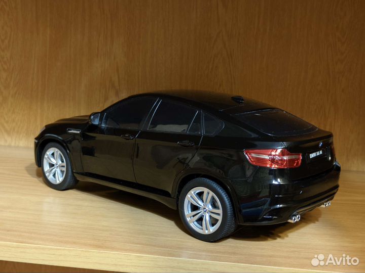 Машина на радиоуправлении BMW X6
