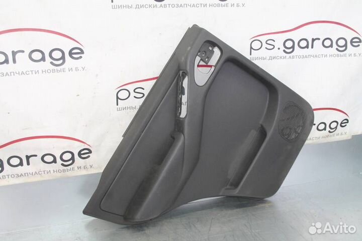 Обшивка двери задней левой Nissan Pathfinder R51