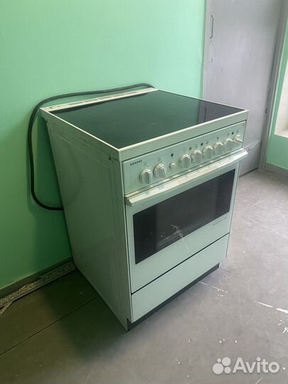 Плита и микроволновка электрическая стеклокерамика