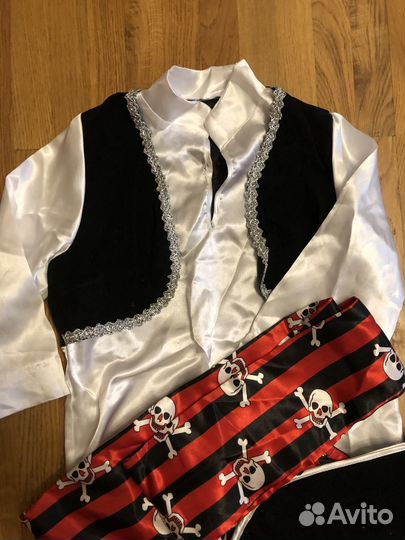 Новогодний костюм пирата