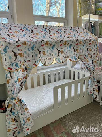 Шторки с балдахином для кроватки домик (новые)