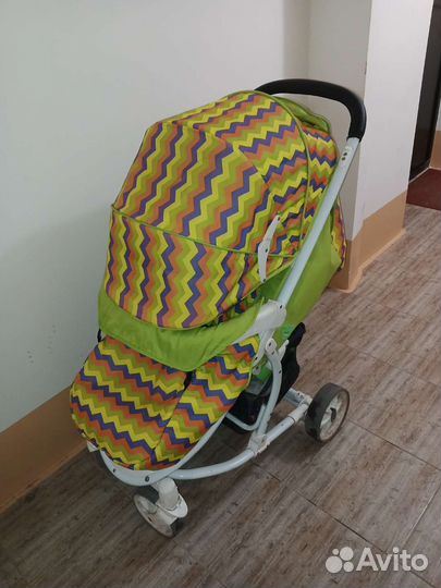 Прогулочная коляска