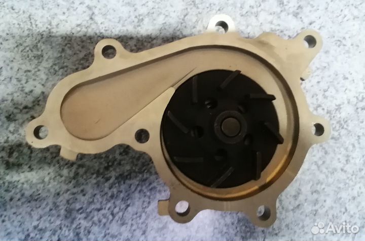 Насос водяной Nissan Almera, Primera, X-Trail