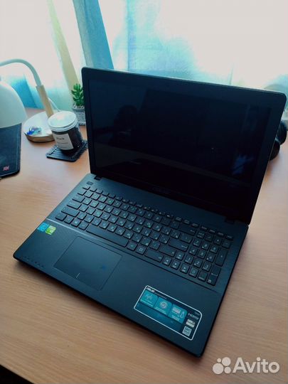 Ноутбук asus X552M