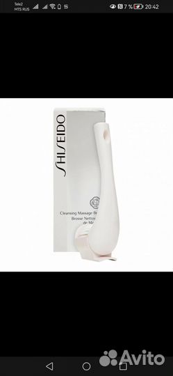 Щеточка для массажа и очищения лица Shiseido