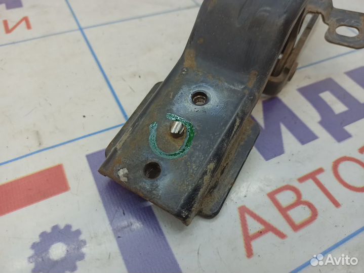 Петля двери багажника нижняя Mitsubishi Pajero (V90) 5839A012