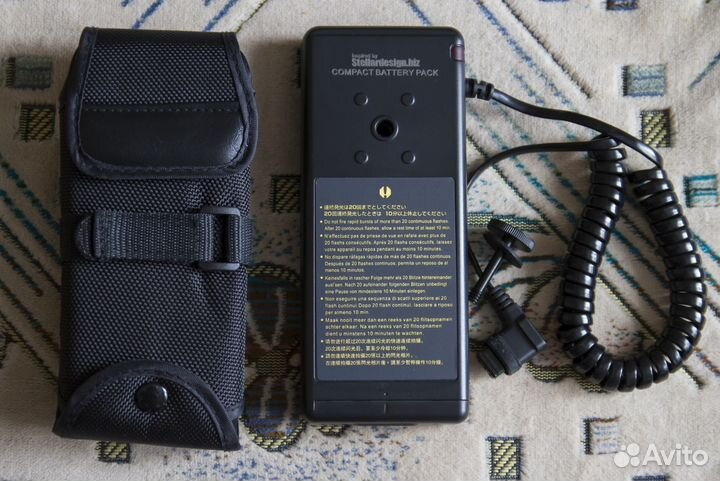 Внешний батарейный блок для вспышек Canon (CP-E4)